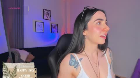 Snapshot of luna_tagliaferri chatting on May 8, 10:59 pm Luna online show from May 8, 10:59 pm