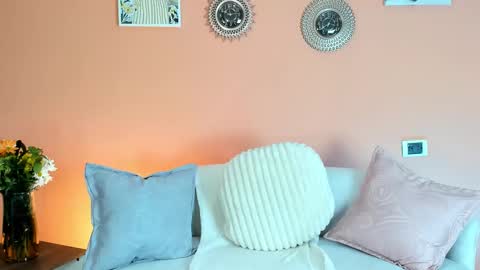 Snapshot of luna_velmont chatting on February 27, 7:03 pm LUNA online show from February 27, 7:03 pm