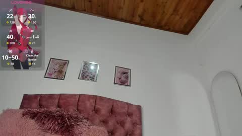 luna_velveth1 online show from March 31, 10:15 am