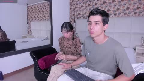 Luna X Daneska online show from May 14, 11:39 am