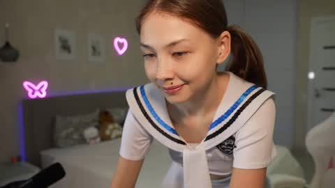 Sweet Luna online show from May 6, 5:40 pm
