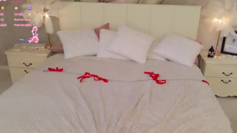 Luna online show from April 17, 2:42 pm