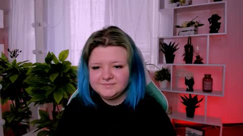 Snapshot of lunaar_ chatting on March 2, 7:15 am Luna online show from March 2, 7:15 am