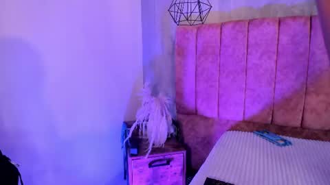Snapshot of lunaariass chatting on June 19, 8:45 pm luna arias online show from June 19, 8:45 pm