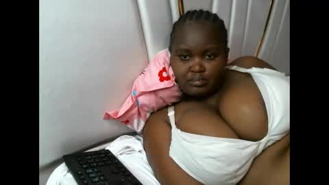 lunabloom01 online show from September 14, 3:16 am