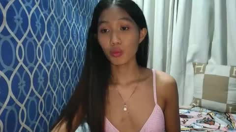 Snapshot of lunachance chatting on September 9, 10:37 am lunachance online show from September 9, 10:37 am