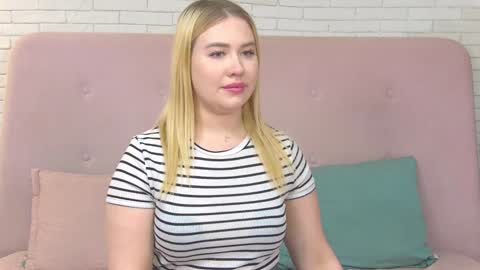 Snapshot of lunahouston chatting on January 14, 7:21 pm LunaHouston online show from January 14, 7:21 pm