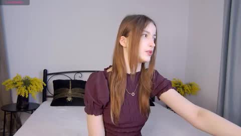 Snapshot of lunakirby chatting on December 1, 9:25 am lunakirby online show from December 1, 9:25 am