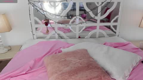 Snapshot of lunalasman chatting on January 2, 3:29 pm Luna Lasman online show from January 2, 3:29 pm