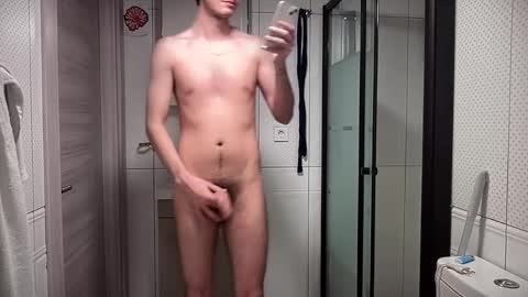 Snapshot of lunamalpica chatting on December 29, 3:13 pm LunaPica online show from December 29, 3:13 pm