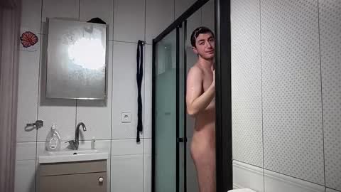 Snapshot of lunamalpica chatting on January 1, 4:07 pm LunaPica online show from January 1, 4:07 pm