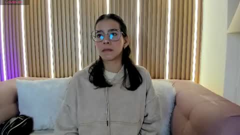 Snapshot of lunamillers_ chatting on July 1, 4:14 am lunamillers_ online show from July 1, 4:14 am