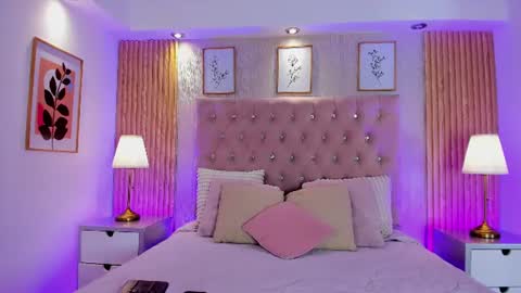 Snapshot of lunamillers_ chatting on July 11, 4:37 am lunamillers_ online show from July 11, 4:37 am