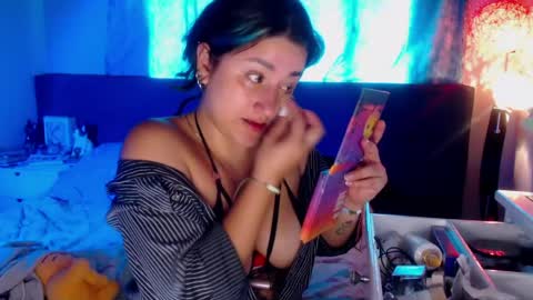 Julieth  online show from May 29, 2:15 pm
