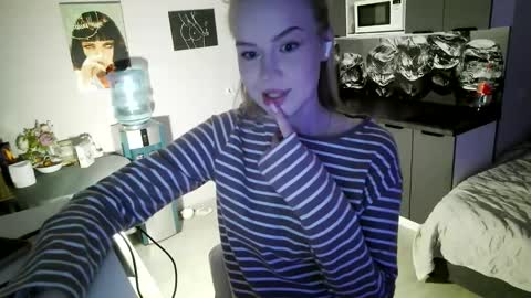 Snapshot of lunapeony chatting on February 2, 6:17 pm lunapeony online show from February 2, 6:17 pm