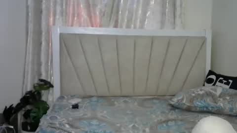 Snapshot of lunar_chocolate000 chatting on April 3, 5:38 am Smiley online show from April 3, 5:38 am