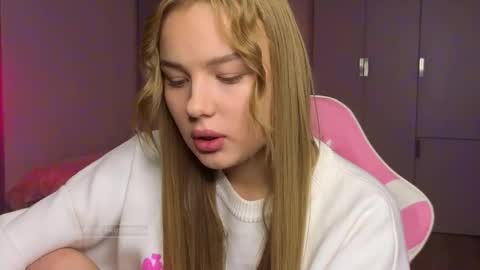 Snapshot of lunar_flare chatting on November 9, 2:48 pm Luna online show from November 9, 2:48 pm