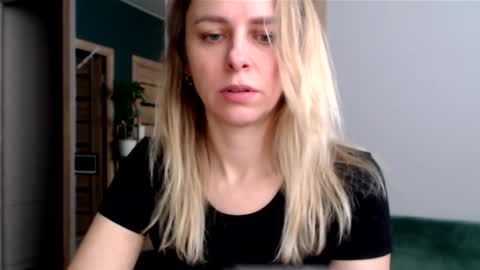 Luna online show from March 4, 1:39 pm