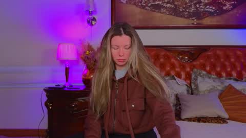 Luna Rishi online show from January 18, 6:06 am