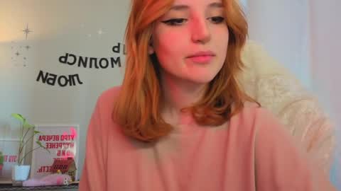 Snapshot of lunatale chatting on May 11, 2:56 pm Kate online show from May 11, 2:56 pm