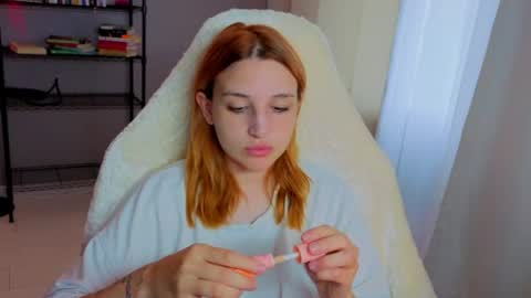 Snapshot of lunatale chatting on July 11, 10:07 am Kate online show from July 11, 10:07 am