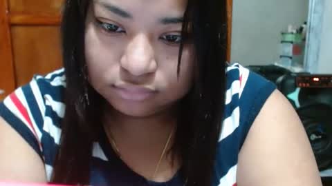 Snapshot of lunaticccccc chatting on November 5, 5:02 pm Luna follow me on Instagram online show from November 5, 5:02 pm