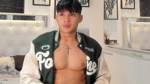 Snapshot of lunay_xtreemboy chatting on September 24, 2:04 am Lunay online show from September 24, 2:04 am