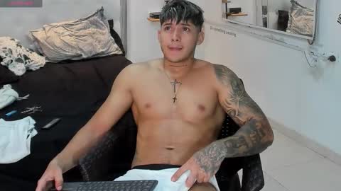 Snapshot of lunay_xtreemboy chatting on October 9, 5:33 pm Lunay online show from October 9, 5:33 pm