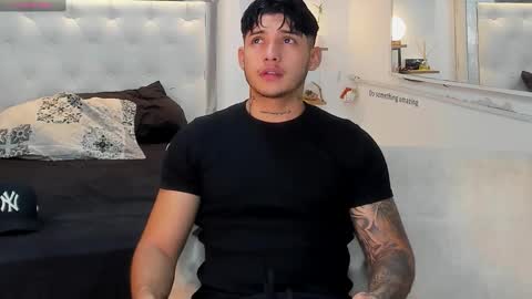 Snapshot of lunay_xtreemboy chatting on October 14, 9:59 pm Lunay online show from October 14, 9:59 pm