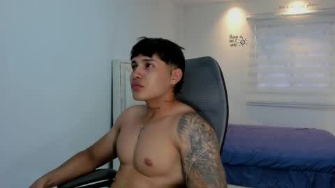 Snapshot of lunay_xtreemboy chatting on April 18, 7:07 pm Lunay online show from April 18, 7:07 pm