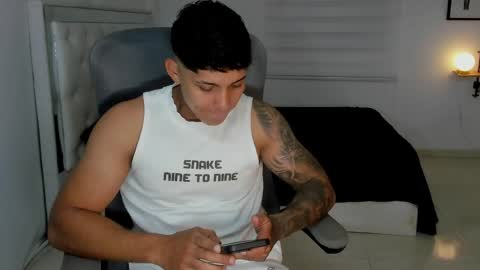 Snapshot of lunay_xtreemboy chatting on May 12, 1:14 am Lunay online show from May 12, 1:14 am