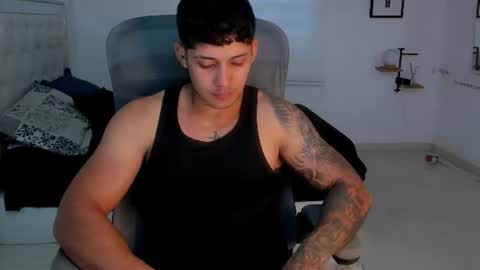 Snapshot of lunay_xtreemboy chatting on June 23, 10:30 pm Lunay online show from June 23, 10:30 pm