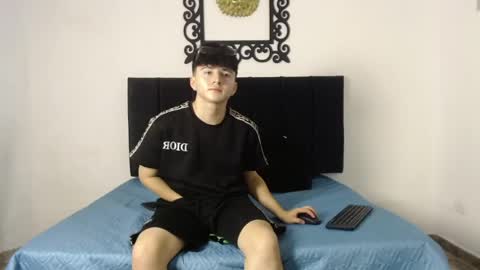 lunaydream online show from May 8, 11:26 am