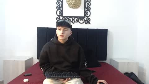 lunaydream online show from May 22, 11:27 am