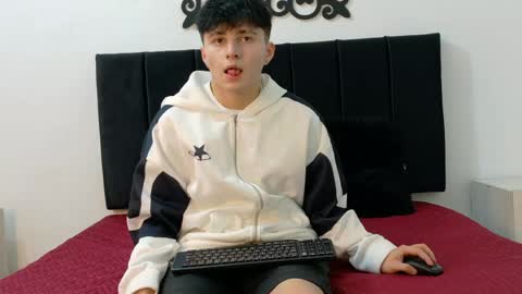 lunaydream online show from May 28, 11:18 am