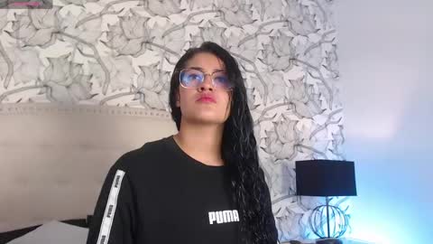 Luna and Kian online show from April 18, 3:54 am