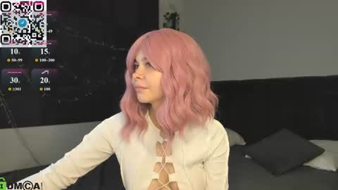 Snapshot of lune_fallenstar chatting on July 14, 1:19 am Lune FallenStar online show from July 14, 1:19 am