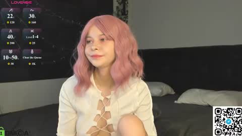 Snapshot of lune_fallenstar chatting on July 14, 2:05 am Lune FallenStar online show from July 14, 2:05 am