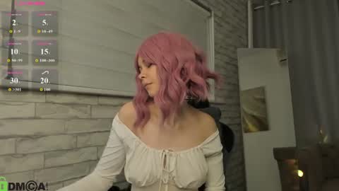 Snapshot of lune_fallenstar chatting on July 16, 9:26 am Lune FallenStar online show from July 16, 9:26 am