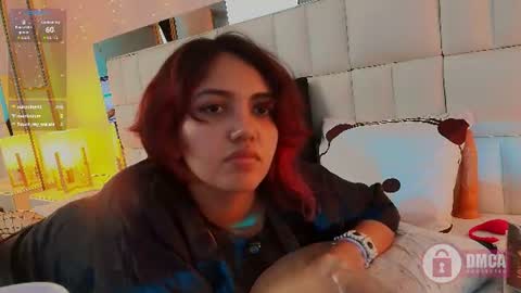 Snapshot of lune_noire chatting on August 4, 3:58 pm Lune online show from August 4, 3:58 pm