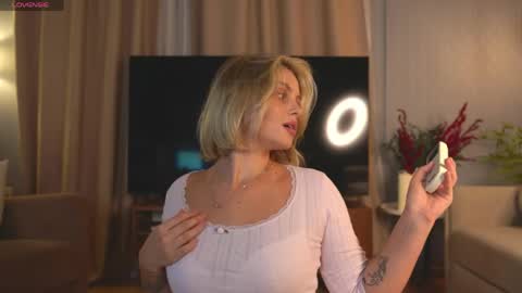 Evi online show from May 5, 8:33 am