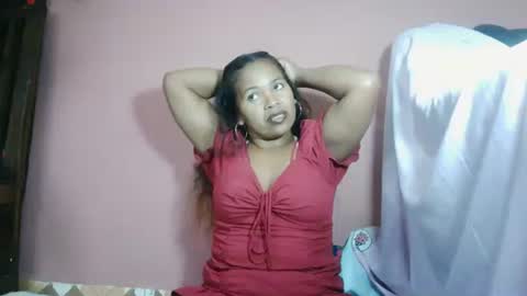 luniah online show from May 10, 4:39 am