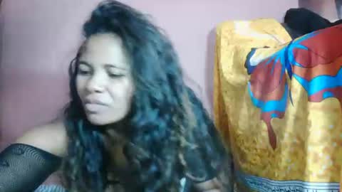 luniah online show from May 15, 8:21 am