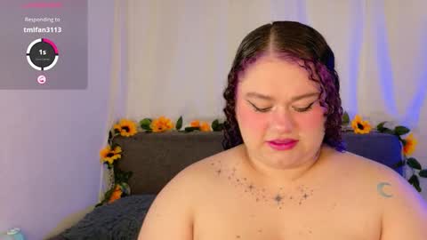 L U N I T A  online show from February 27, 3:06 am