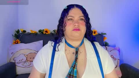 L U N I T A  online show from March 29, 8:31 pm