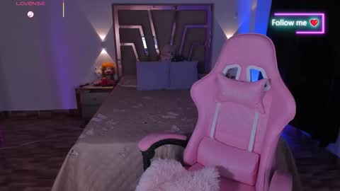 LUNA ROSE online show from March 11, 3:23 am