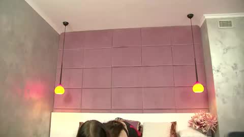 LunnaHayes online show from May 10, 5:23 am