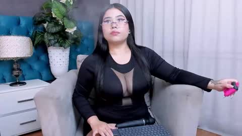 Snapshot of lunnamoretti chatting on April 16, 2:40 pm Luna online show from April 16, 2:40 pm