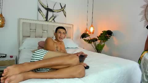 Snapshot of lupeandostin chatting on July 5, 4:19 am lupe and ostin online show from July 5, 4:19 am