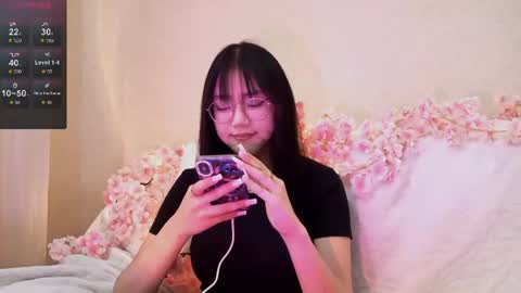Snapshot of lupefaulker chatting on June 19, 1:04 pm Roxie online show from June 19, 1:04 pm